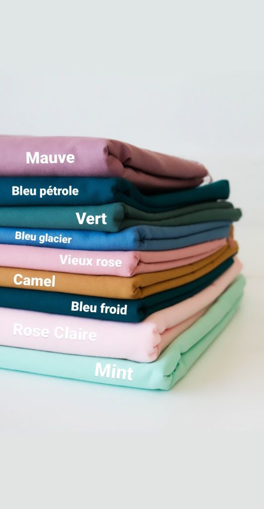 Si vous avez un doute sur les couleurs et que vous souhaitez un uni proche du tissu imprimé que vous avez choisis, vous pouvez mettre dans la case tissu uni , la mention exemple ' bleu se rapprochant du tissu imprimé sélectionné '