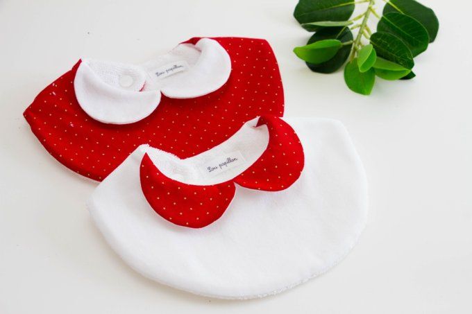 Bavoir col claudine blanc col rouge pois doré 